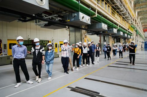 探索領(lǐng)克余姚工廠 科技賦能，服務(wù)未來